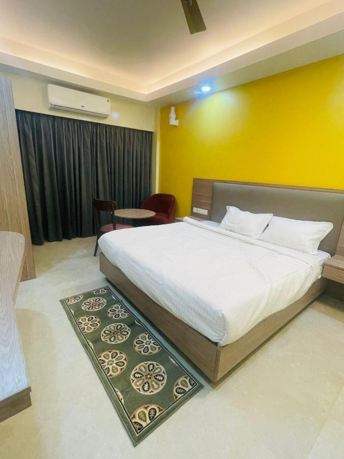 Royal Beach International Puri Luaran gambar