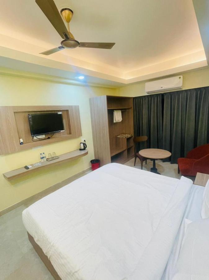 Royal Beach International Puri Luaran gambar