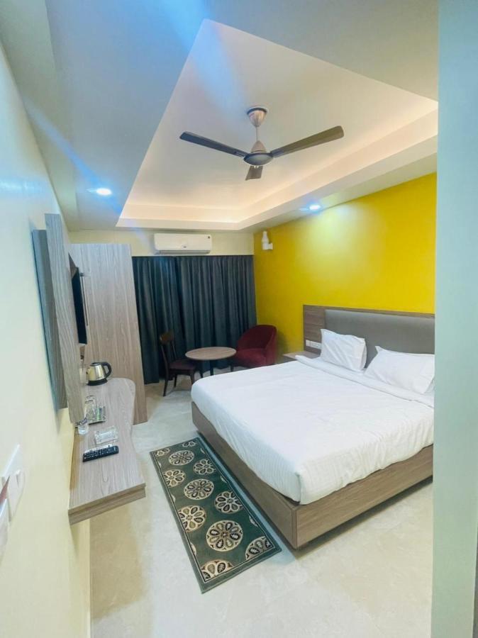Royal Beach International Puri Luaran gambar