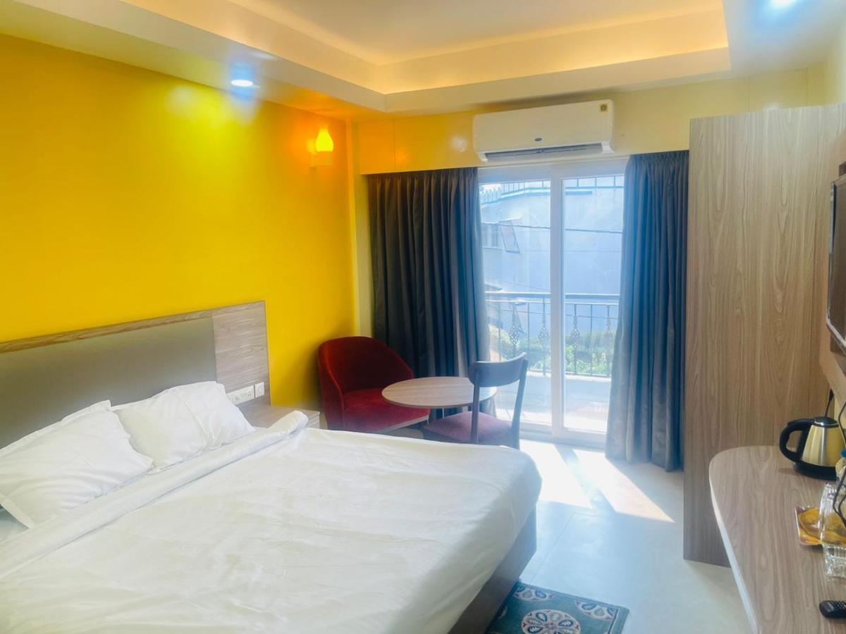 Royal Beach International Puri Luaran gambar