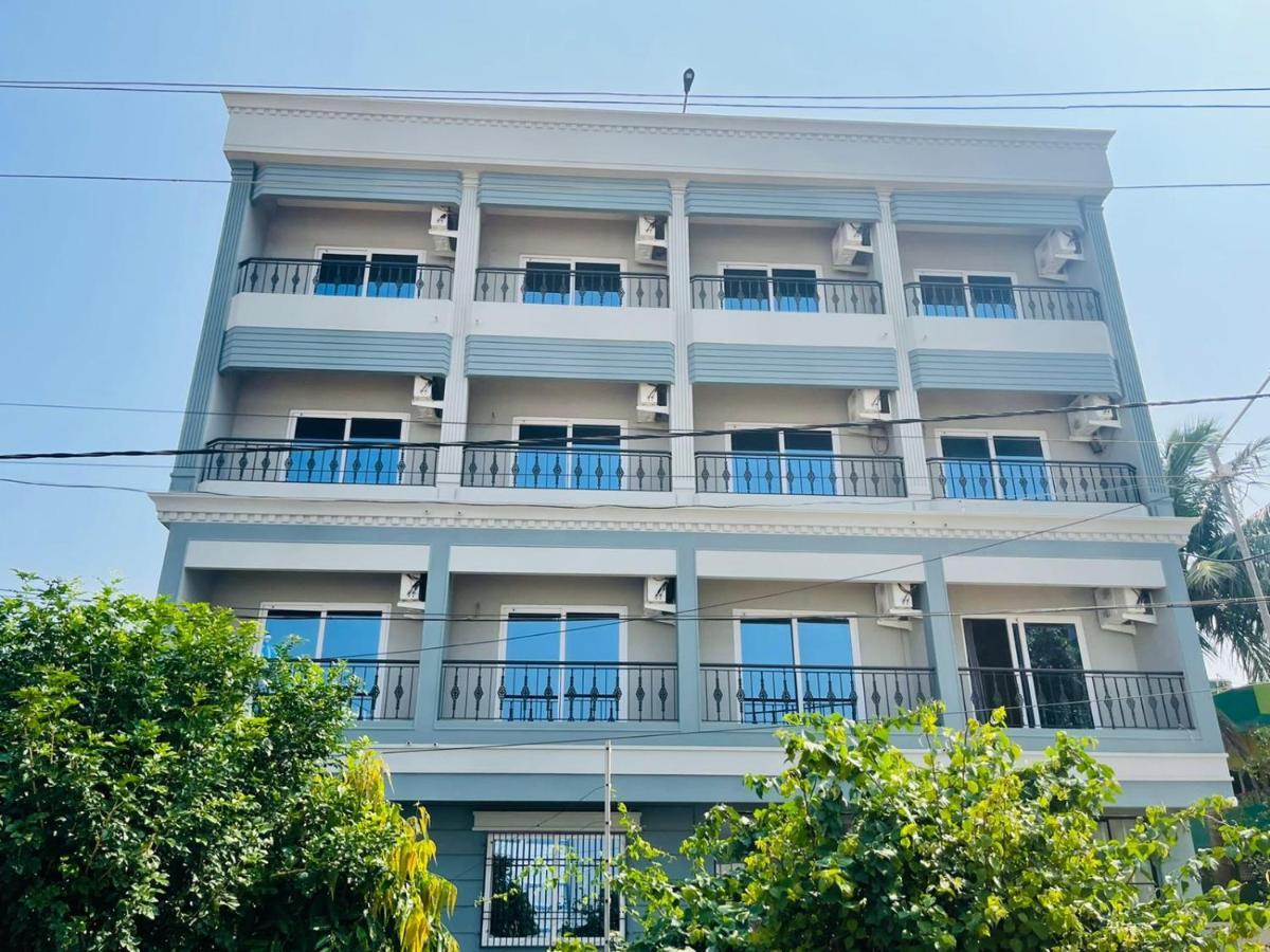 Royal Beach International Puri Luaran gambar