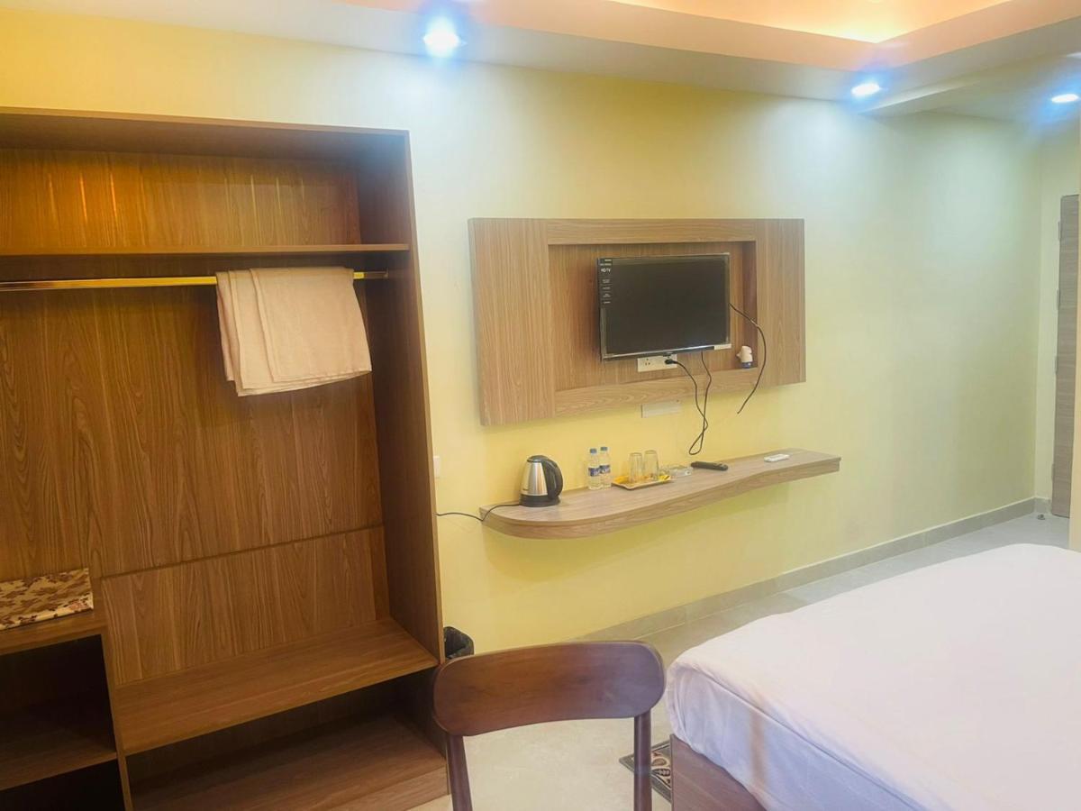 Royal Beach International Puri Luaran gambar
