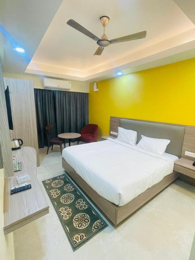 Royal Beach International Puri Luaran gambar