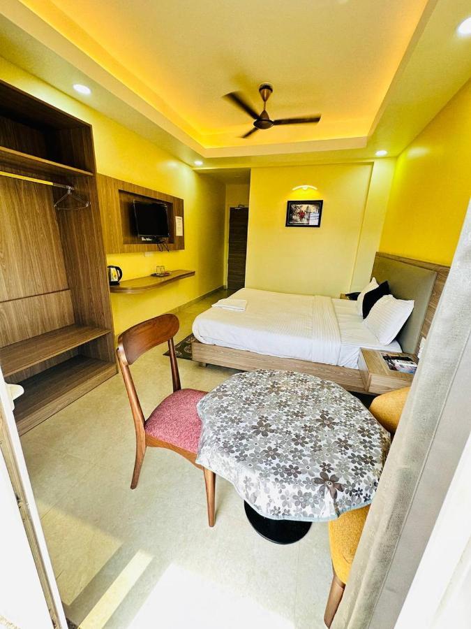 Royal Beach International Puri Luaran gambar