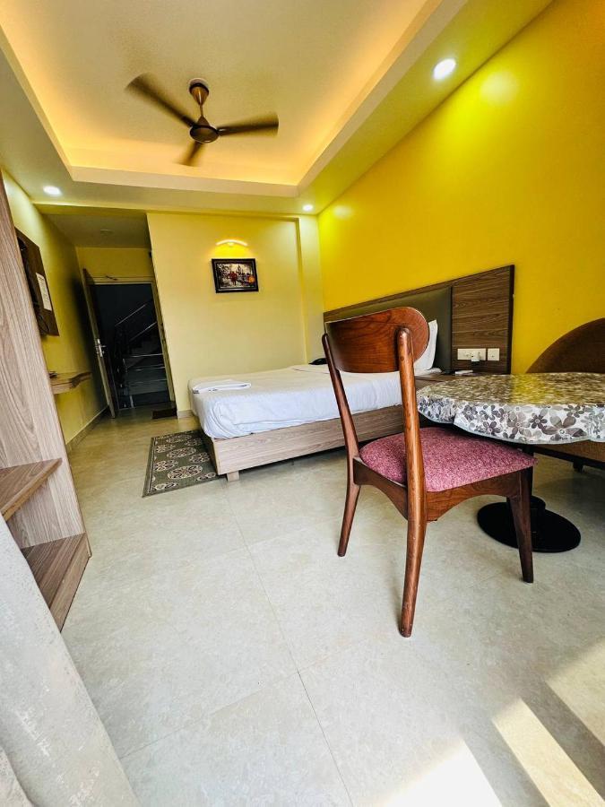 Royal Beach International Puri Luaran gambar