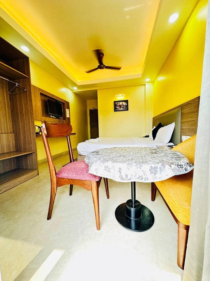 Royal Beach International Puri Luaran gambar